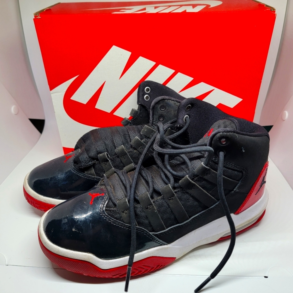 Nike Max Aura 4.5 Y